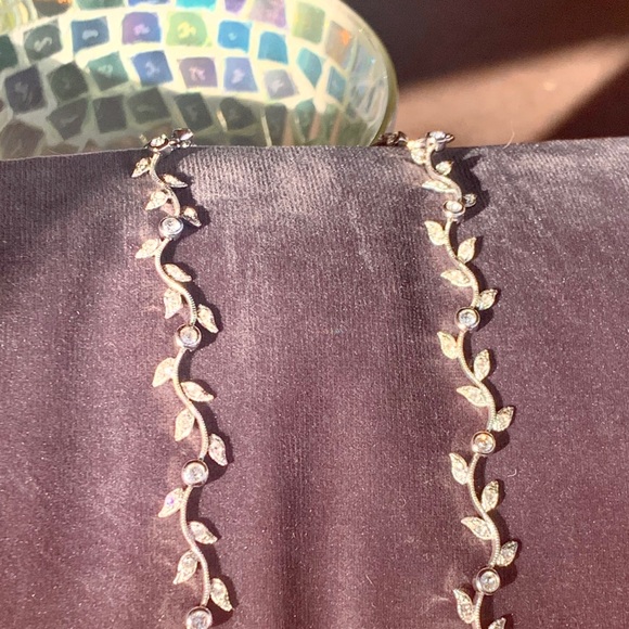 Jewelry - Silver Leaf CZS Necklace